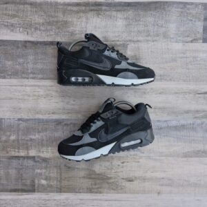 Nike Air Max 90 Futura Negra y gris