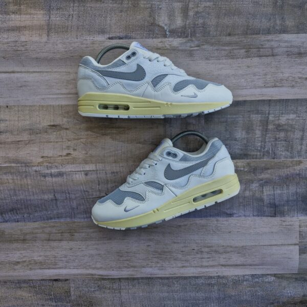 Nike Air Max 1 Patta Blanca y Gris