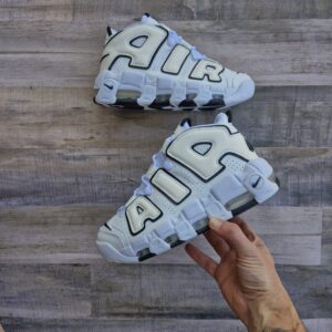 20240918_143917 Nike Air Uptempo Summit Blancas y Negras