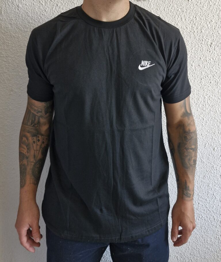 Remera Nike Logo Bordado