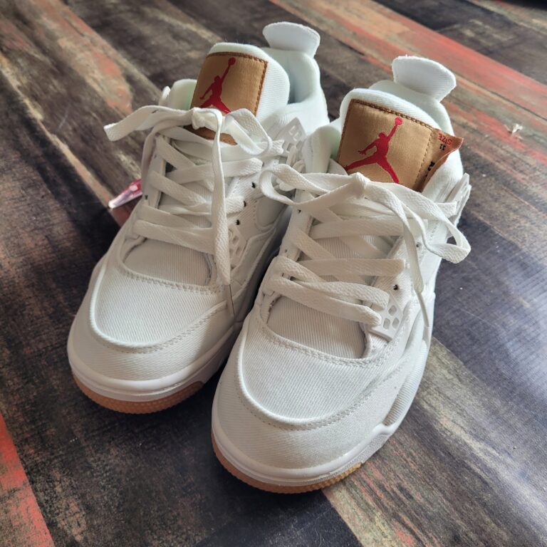 Nike Air Jordan Retro 4 Levis