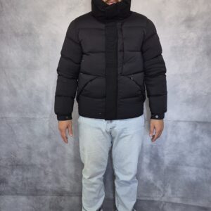 Campera Moncler Letras adelante Negra
