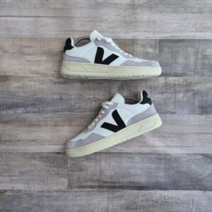 Zapatillas Veja Blanca Gris y Negra