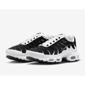 Nike Air Max Plus Negra , Blanca y Beige