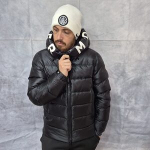 Campera Moncler Nombre en la capucha