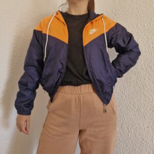 Campera rompevientos Nike (azul con naranja)