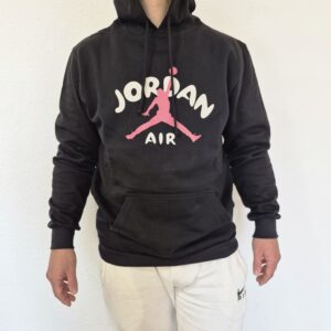 Buzo Jordan Negro Logo rojo
