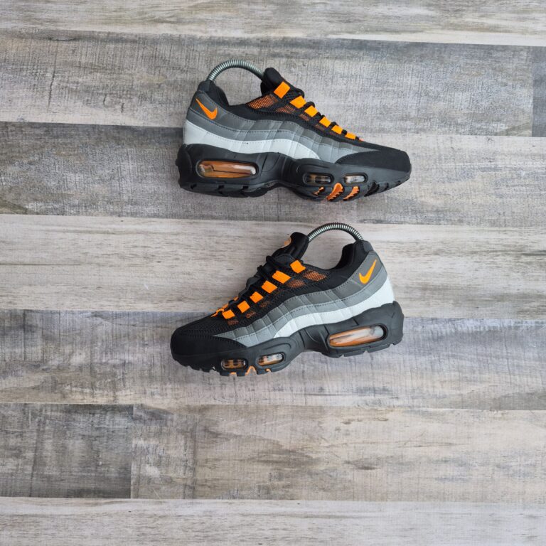 Nike Air Max 95 Gris y Naranja