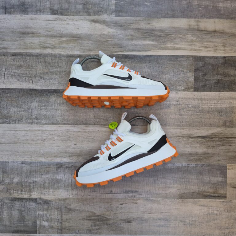 Nike Bailleli Blanca, Marron y Naranja