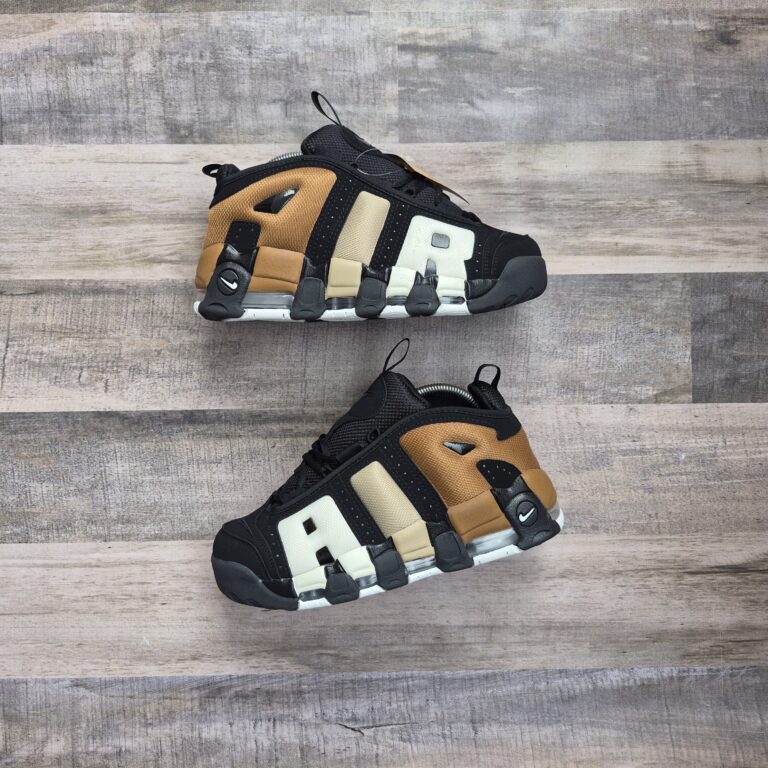 Nike Air Uptempo Low Negras Letras Multicolor
