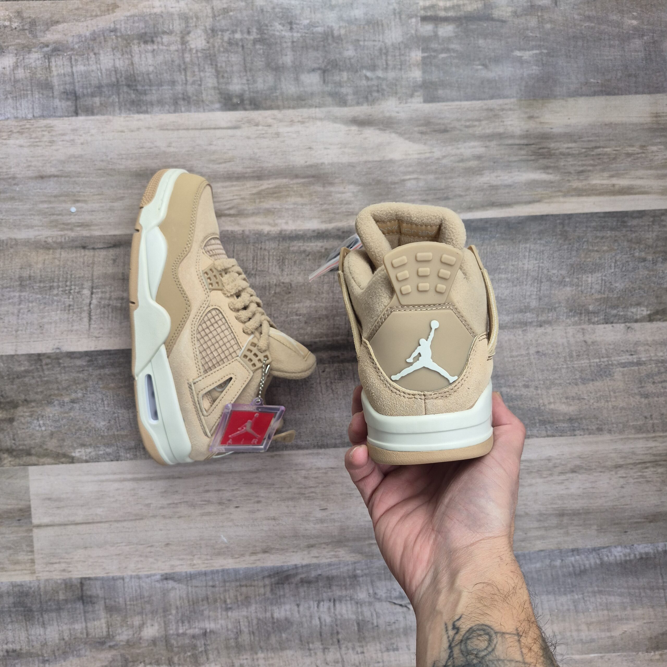 Nike Air Jordan Retro 4 Marrones - Imagen 3
