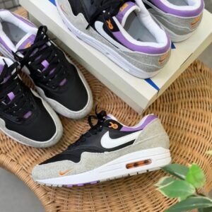 Nike Air Max 1 Negra y Violeta Mujer