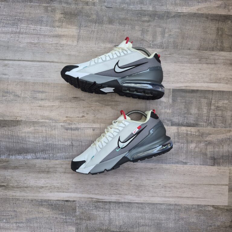 Nike Air Max Pulse Roam White Metallic Silver