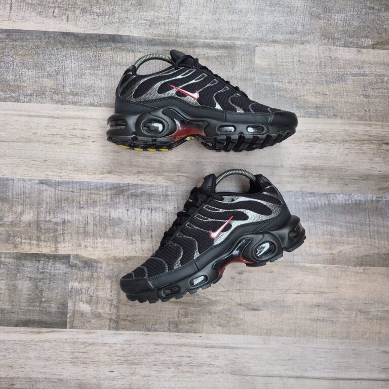 Nike Air Max Plus  Carbon Fiber